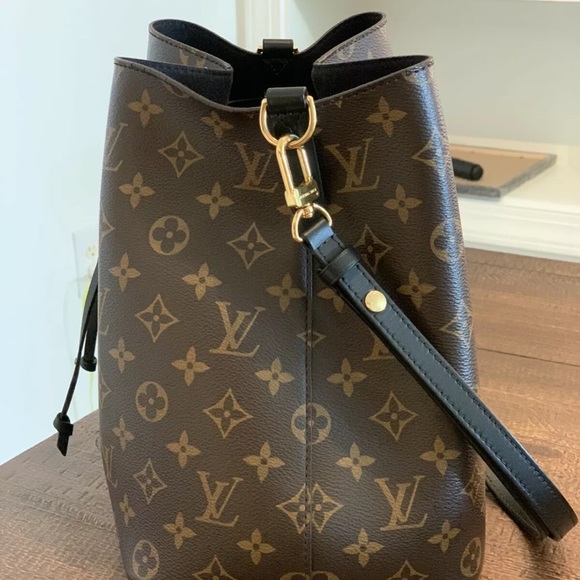 Authentic Louis Vuitton NéoNoé MM - Picture 3 of 9